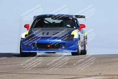 media/Oct-26-2025-CalClub SCCA (Sun) [[8ce1e69566]]/Group 2/Grapevine/